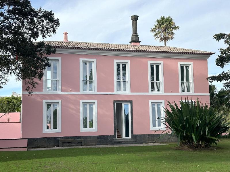 Solar Dos Cantos Botanic House And Garden image