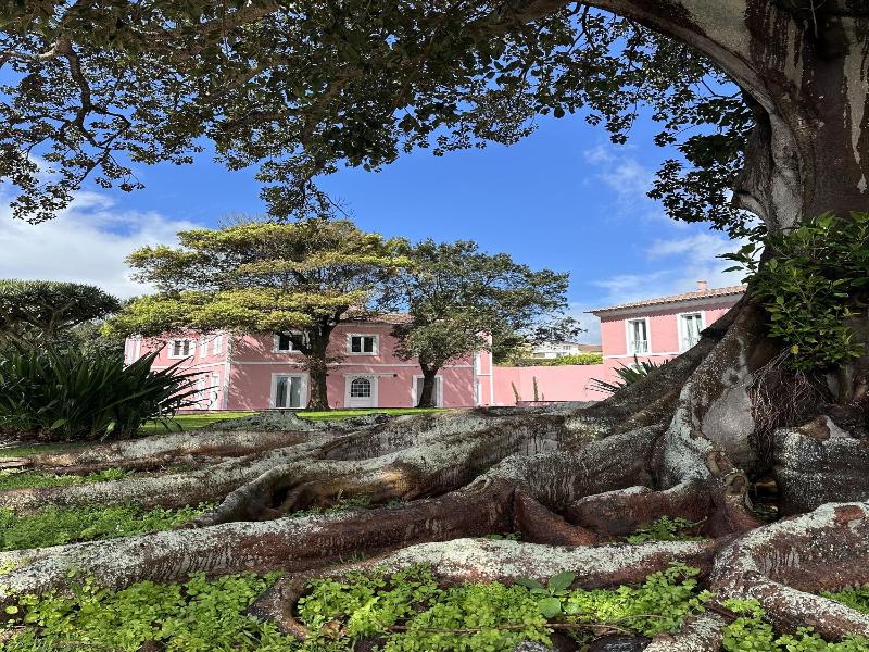 Solar Dos Cantos Botanic House And Garden image