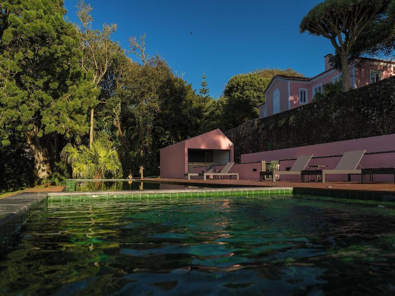 Solar Dos Cantos Botanic House And Garden image