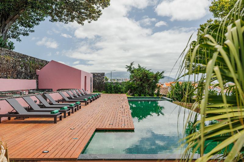 Solar Dos Cantos Botanic House And Garden image