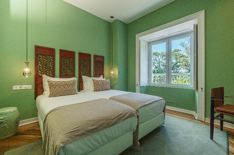 Solar Dos Cantos Botanic House And Garden image
