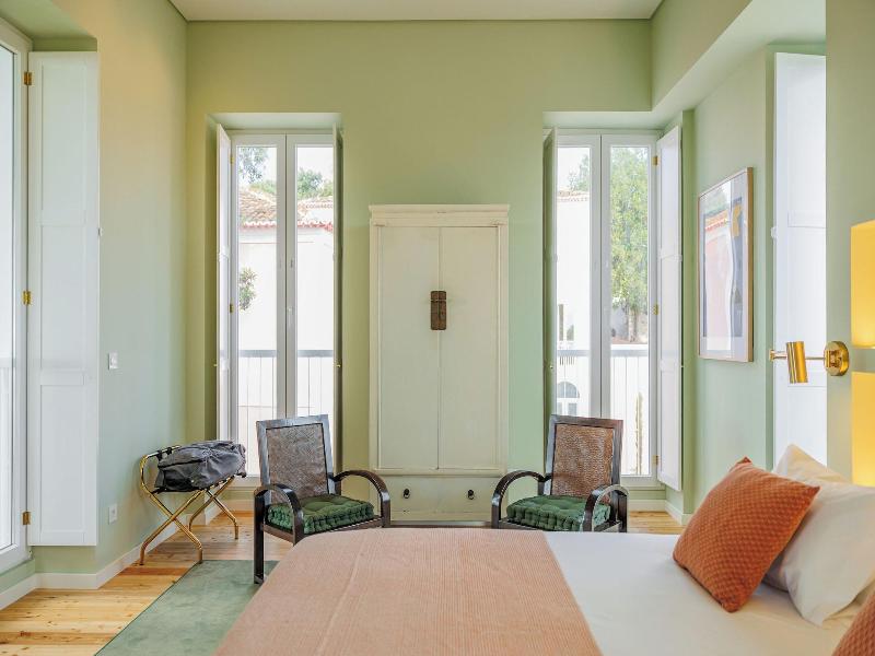 Solar Dos Cantos Botanic House And Garden image