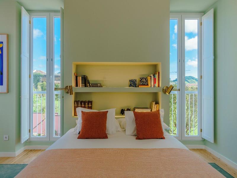 Solar Dos Cantos Botanic House And Garden image