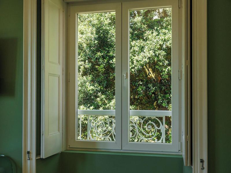 Solar Dos Cantos Botanic House And Garden image