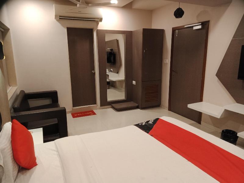 Hotel Airport Inn One image