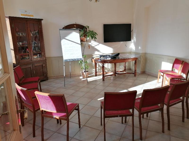 Domaine De La Nerthe image