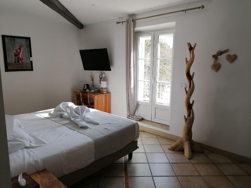 Domaine De La Nerthe image