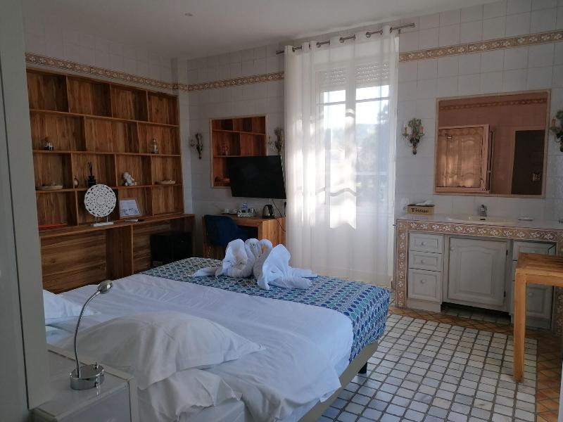 Domaine De La Nerthe image