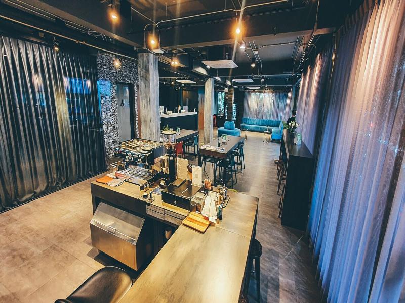 Hotel Ordinary Bangkok image