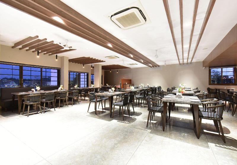 Hotel Kohinoor Plaza image