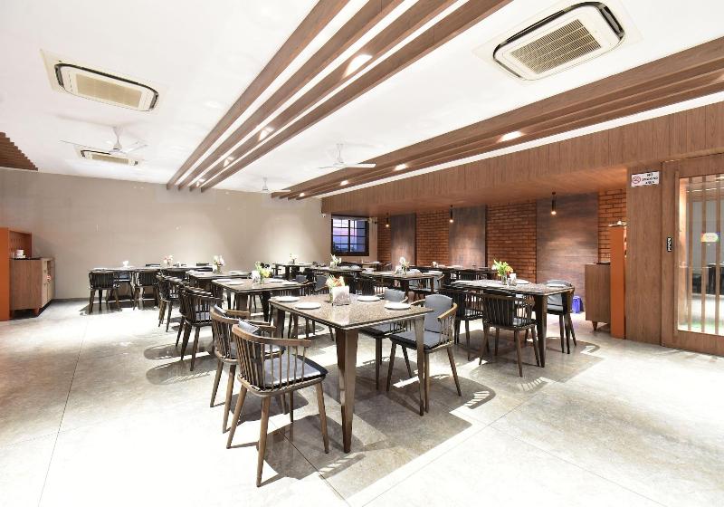 Hotel Kohinoor Plaza image