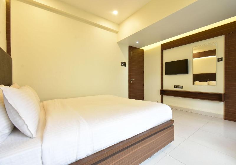 Hotel Kohinoor Plaza image
