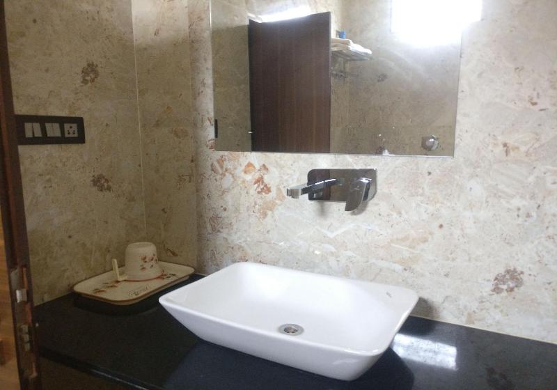Hotel Kohinoor Plaza image