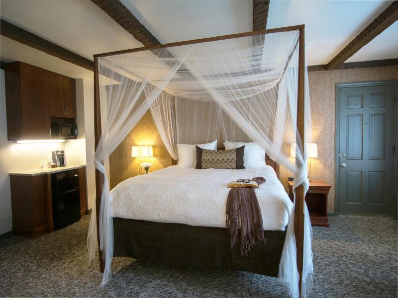 The Yankee Trademark Collection By Wyndham image