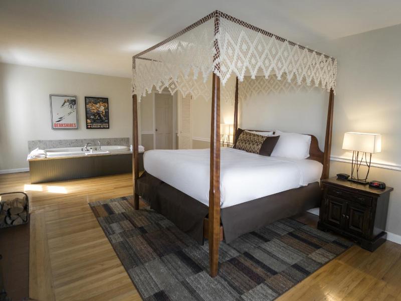The Yankee Trademark Collection By Wyndham image