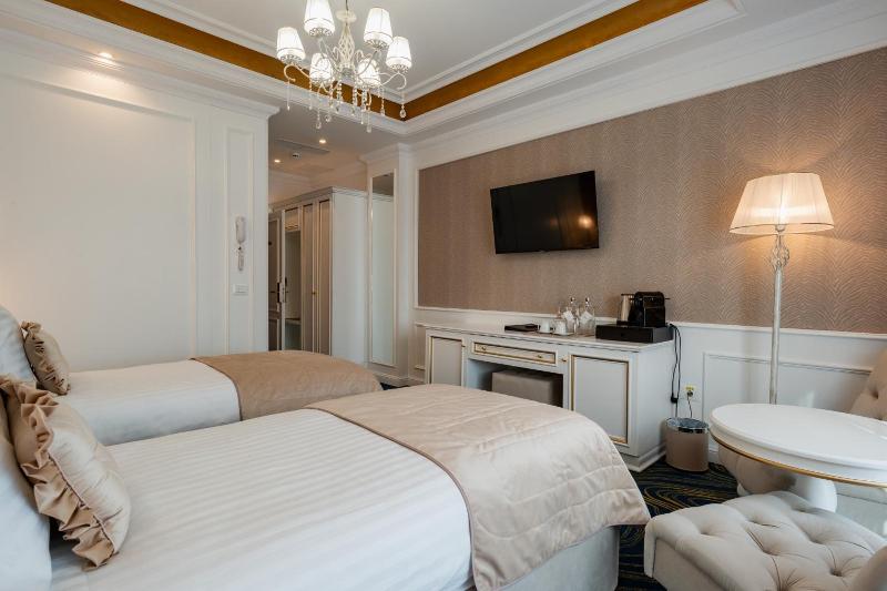 Hotel Noblesse Boutique Spa image