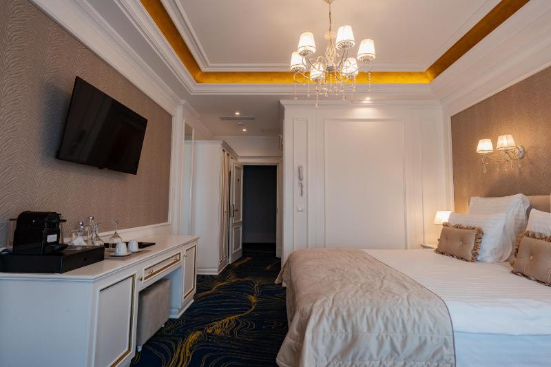 Hotel Noblesse Boutique Spa image