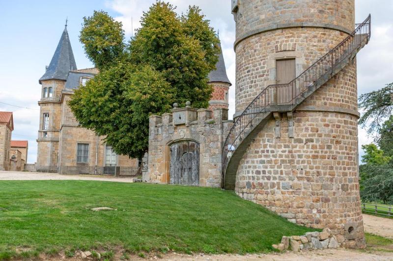 Demeures & Chateaux Domaine De Valinches image