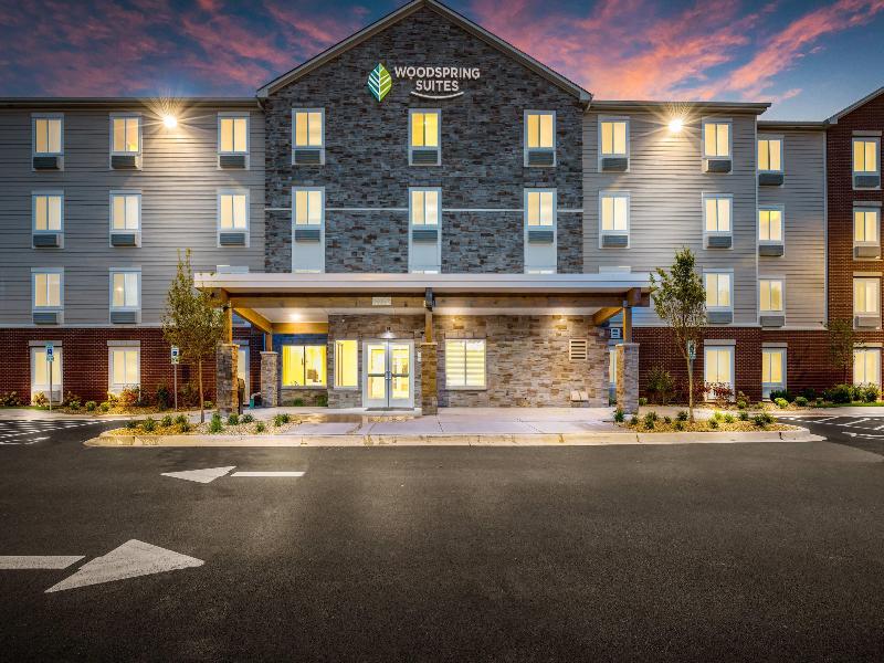 Woodspring Suites Elgin Chicago image