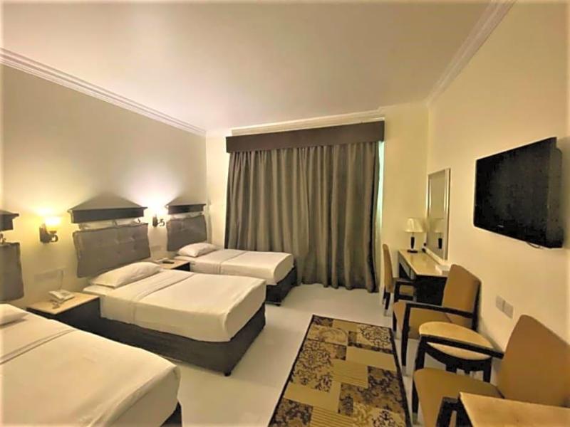 Signature Inn Hotel Free Parking image