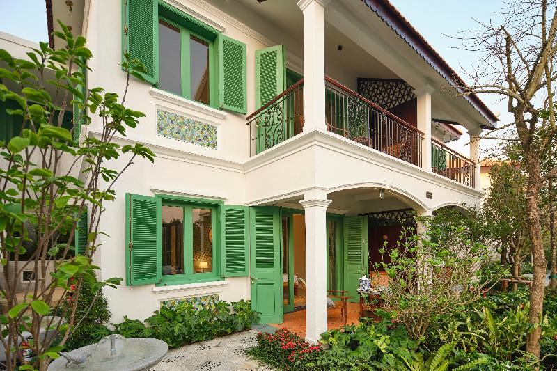 Ancient Hue Garden Houses image