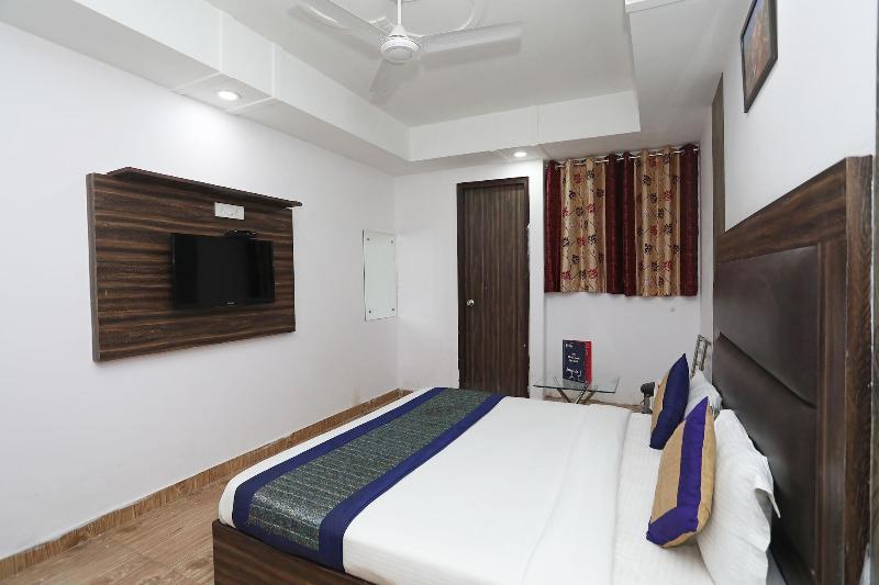 10795 Hotel Rs Residency image