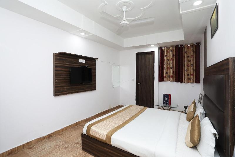10795 Hotel Rs Residency image