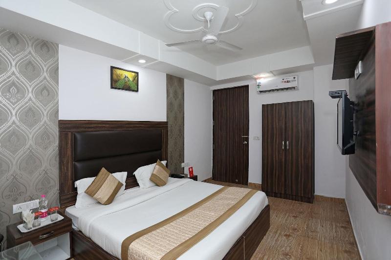 10795 Hotel Rs Residency image