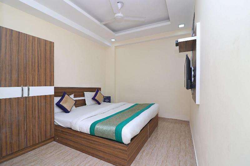 10795 Hotel Rs Residency image