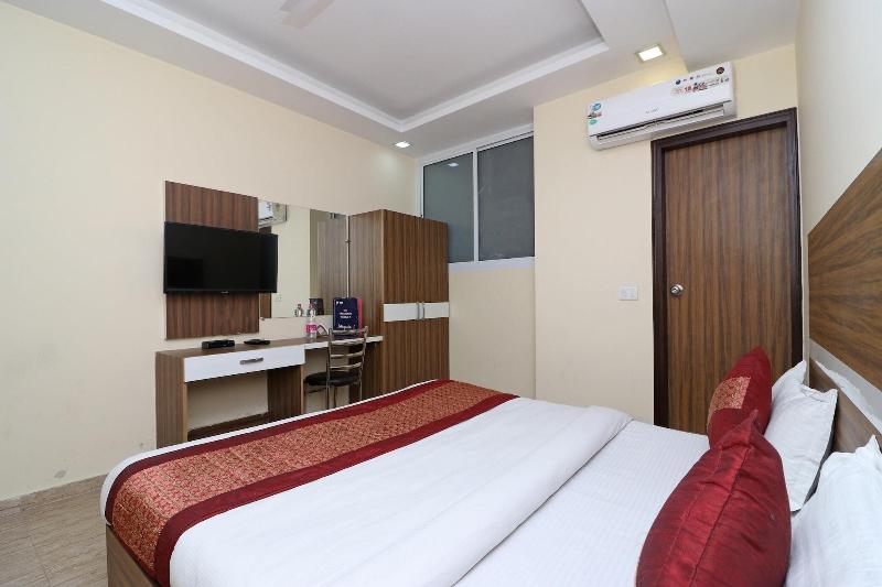 10795 Hotel Rs Residency image