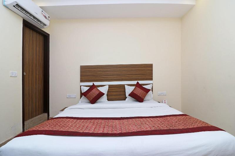 10795 Hotel Rs Residency image