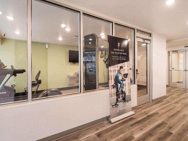 Woodspring Suites Portland Vancouver image