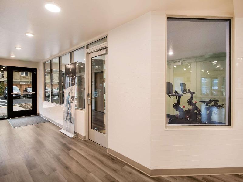Woodspring Suites Portland Vancouver image
