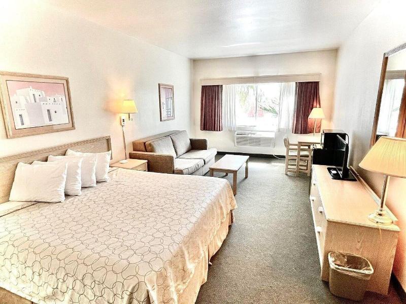 North Shore Inn At Lake Mead image