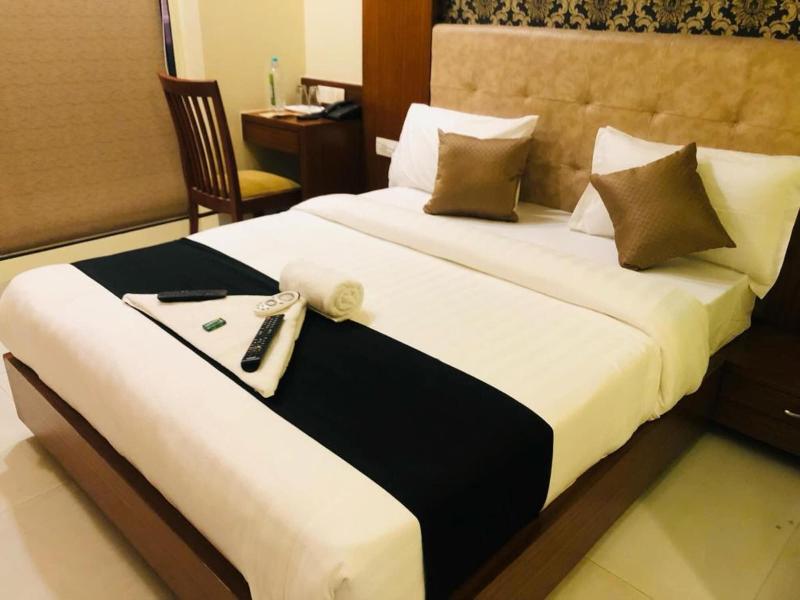 New Seven Hills By Glitz Hotels image