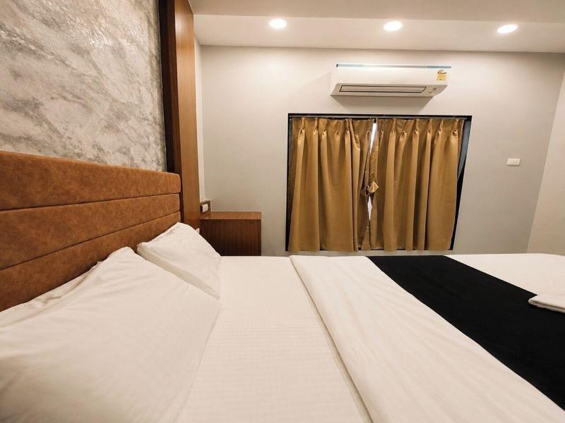 New Seven Hills By Glitz Hotels image