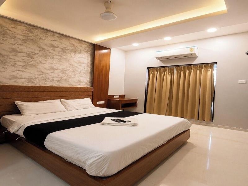 New Seven Hills By Glitz Hotels image