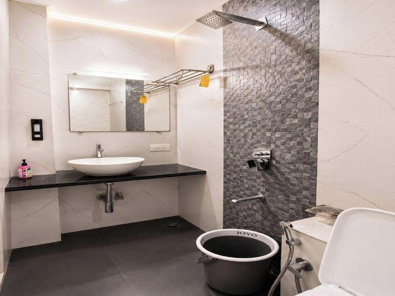 New Seven Hills By Glitz Hotels image