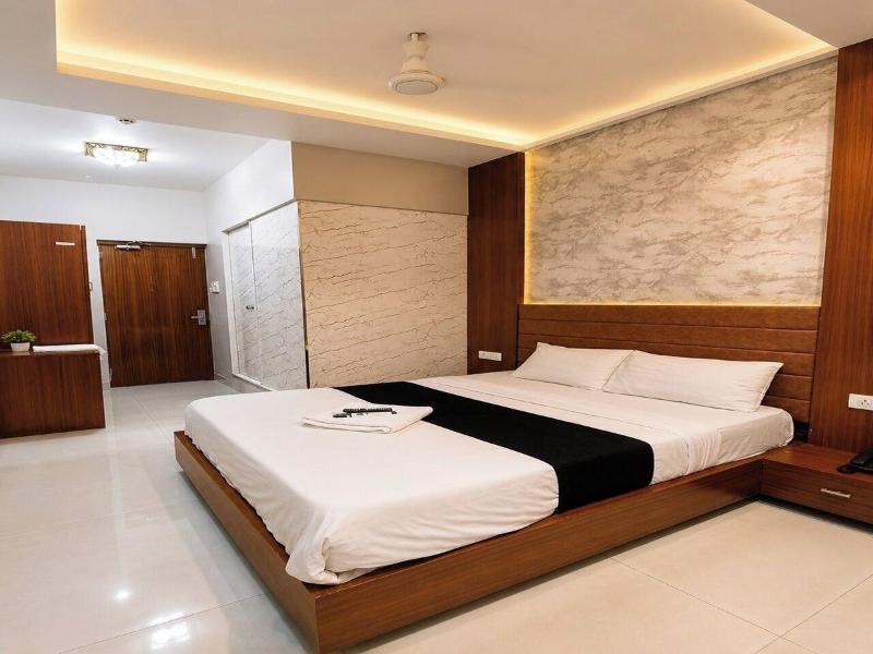 New Seven Hills By Glitz Hotels image