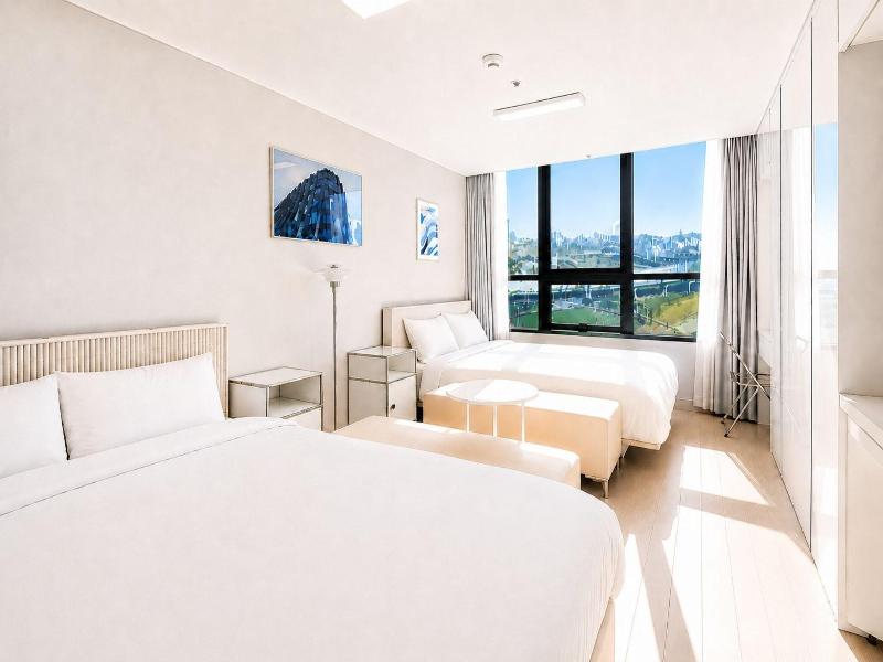 Uh Flat The Songdo image