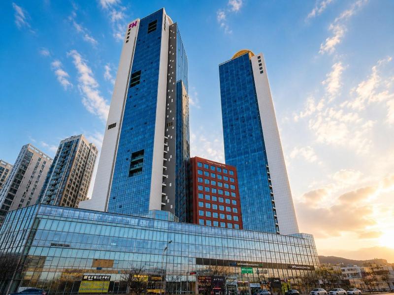 Uh Flat The Songdo image