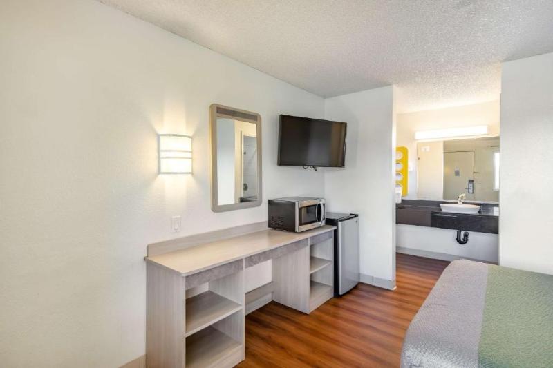 Motel 6 Clarkston, WA image