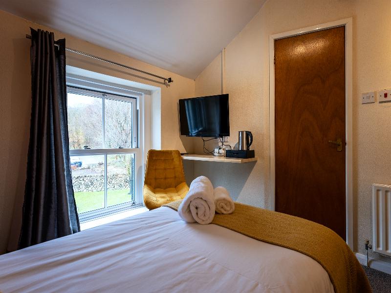 The Strands & Screes Inn image