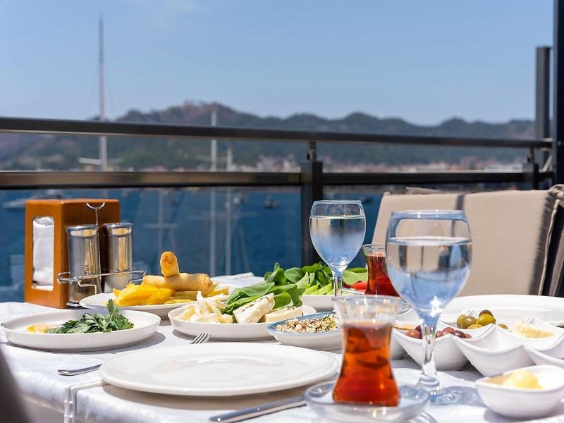 Liman Deluxe Hotel image