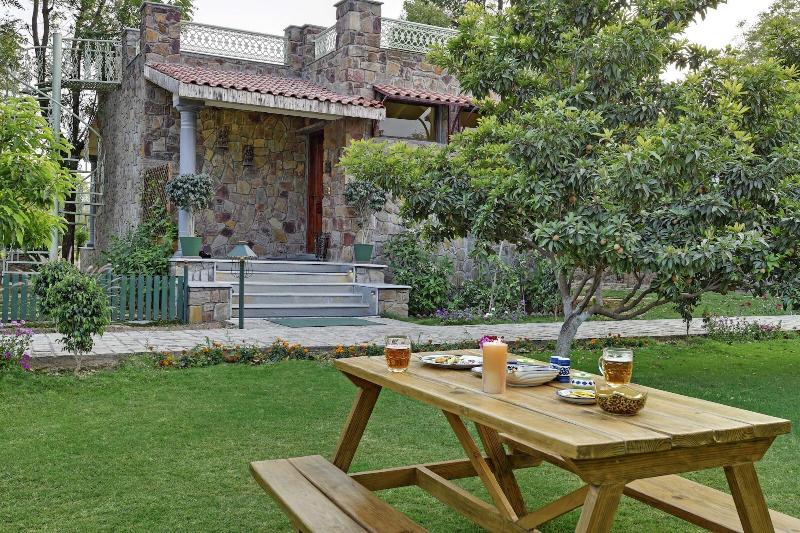 Vatsalya Vihar - A Luxury Pool Villas Resort image