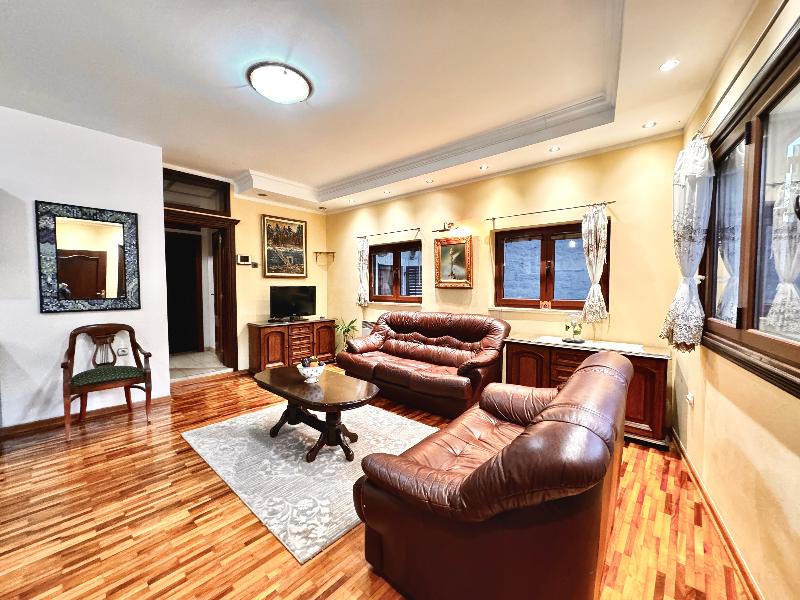 Novi Svet Apartmani image