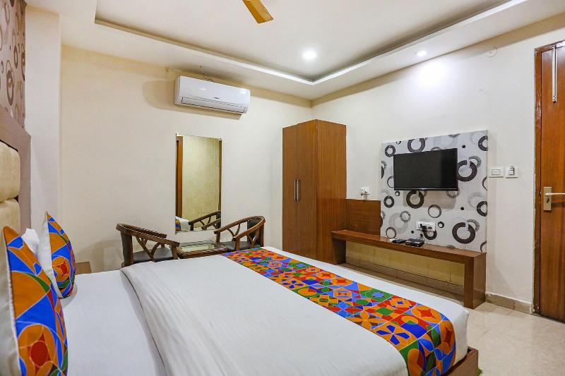 Fabhotel Frolic image