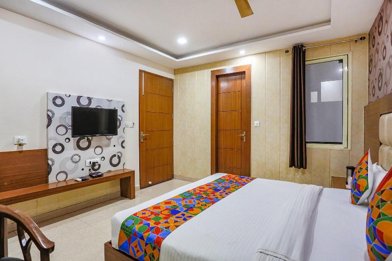 Fabhotel Frolic image