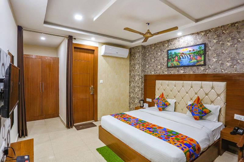 Fabhotel Frolic image