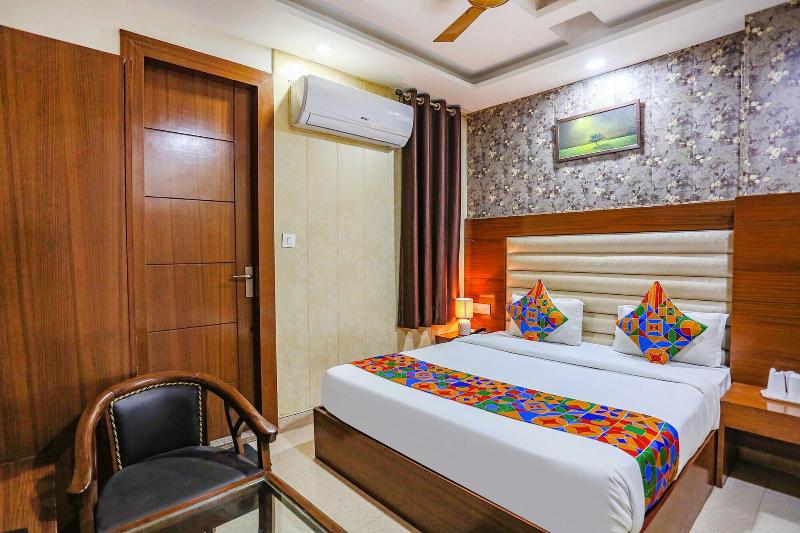 Fabhotel Frolic image